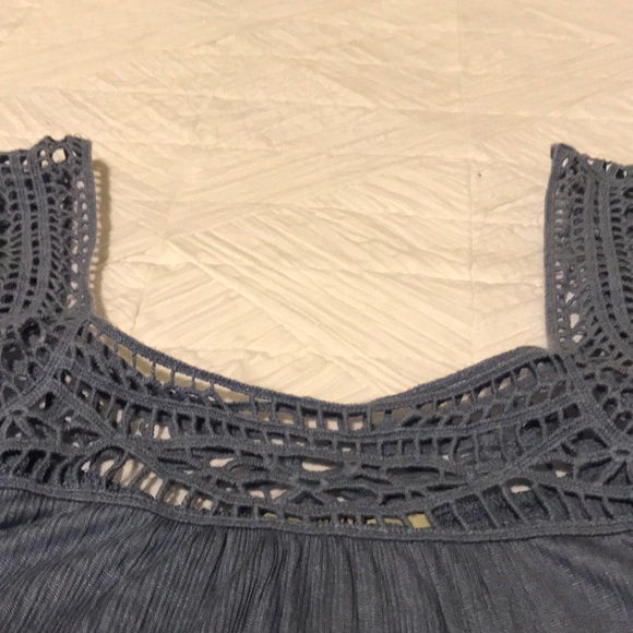 Cold Shoulder Top - Picture 3 of 3